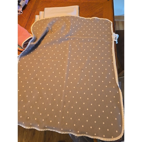 Munchkin Waterproof Changing Pad Liners, Bibs, Burb Cloths, Changing Blanket Lot - Picture 4 of 6